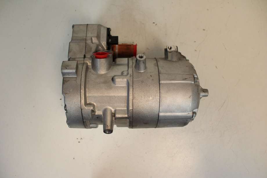Diverse deler til BMW i4 2021-->> (G26) (G26) (BMW||64 52 5 A69 FB9)