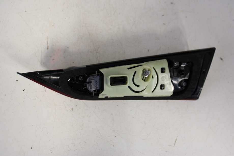 Baklykt venstre indre til BMW i4 2021-->> (G26) (G26) (BMW|63 21 7 477 607|)