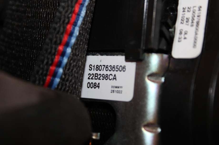 Sikkerhetsbelte foran venstre til BMW i4 2021-->> (G26) (G26) (BMW|72 11 8 076 365|)