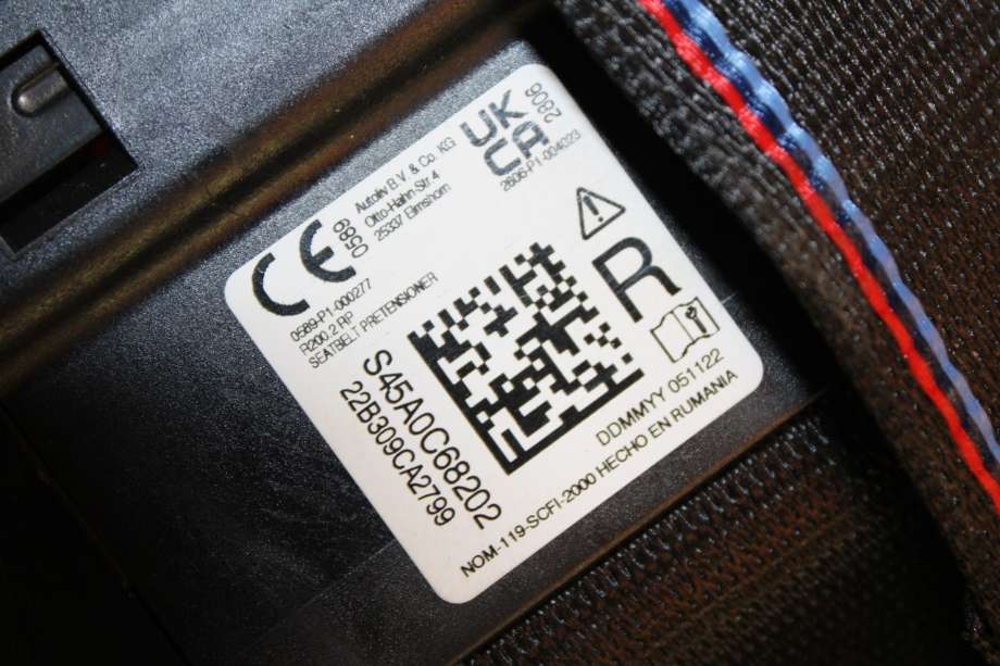 Sikkerhetsbelte bak høyre til BMW i4 2021-->> (G26) (G26) (BMW|72 11 5 A0C 682|)