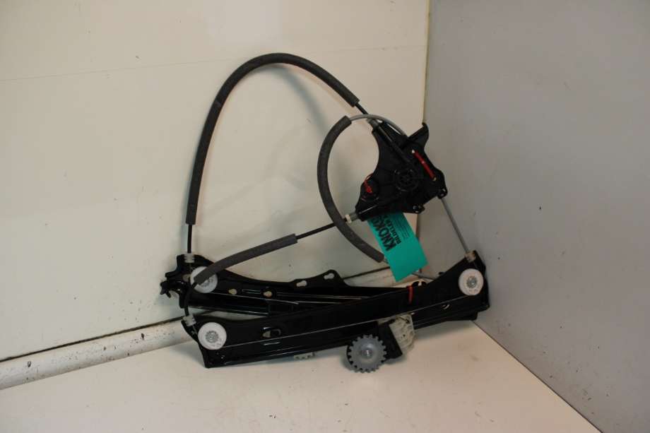 Ruteheis til BMW i4, 2021-->> (G26) (G26) (BMW|51 35 5 A41 AD1)