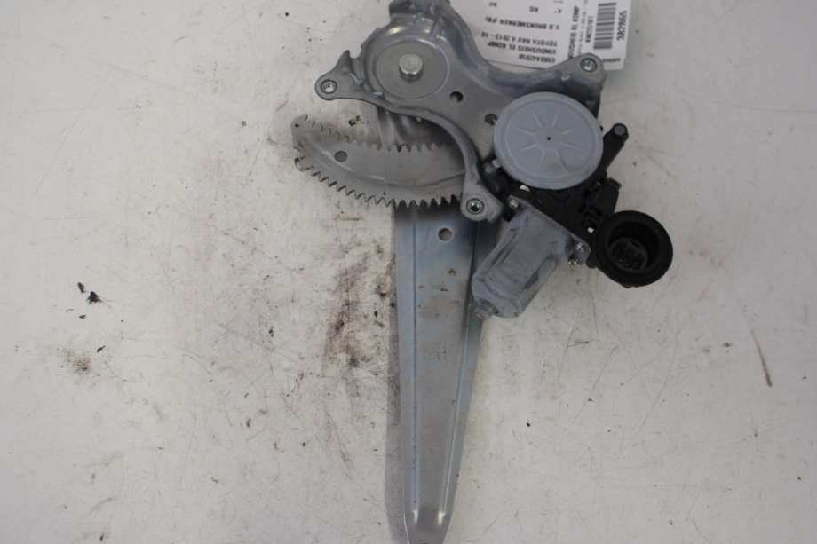 Ruteheis venstre bak til Toyota RAV4 2013-2015 (Type IV, Fase 1)  (TOYOTA|6980442050|)