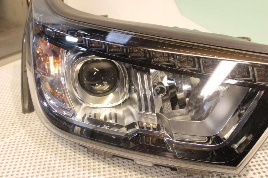 Frontlykt høyre halogen til SsangYong Tivoli 2016-->>  (SSANGYONG|)