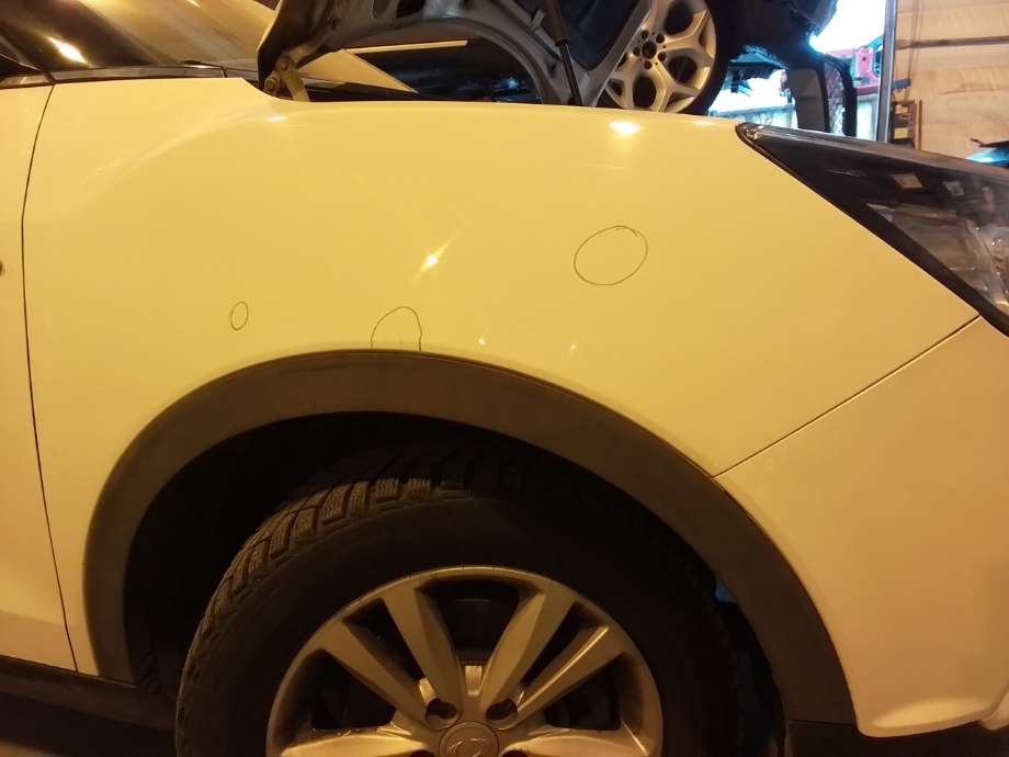 Skjerm høyre foran til SsangYong Tivoli, 2016-->> (SSANGYONG|)