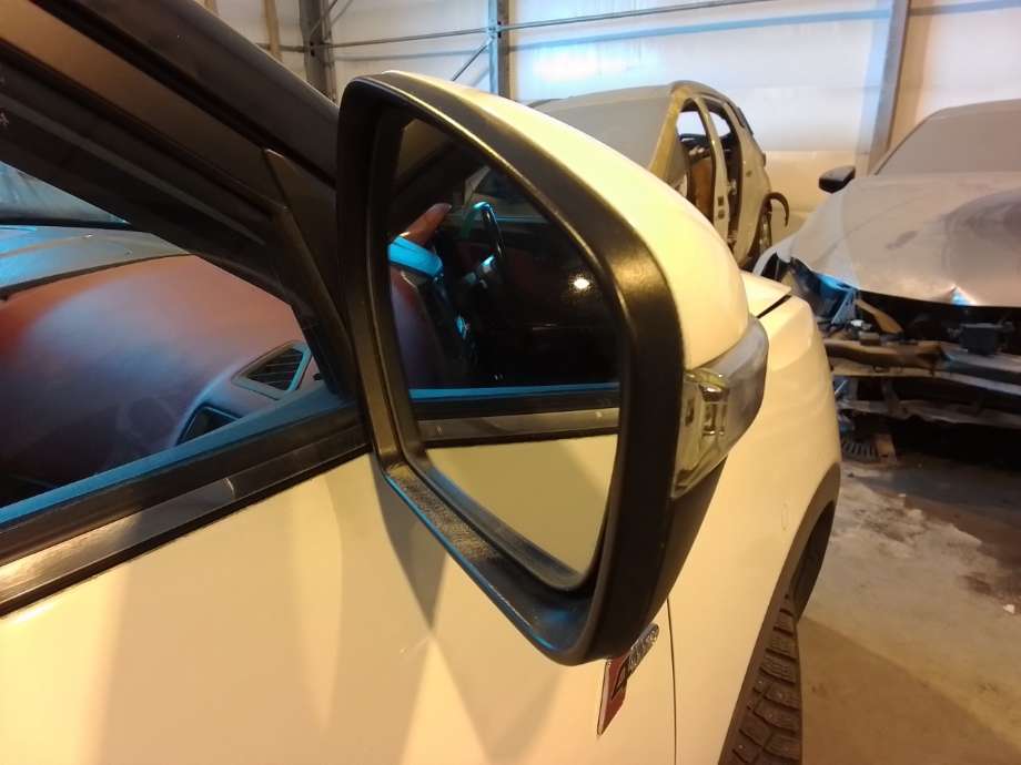 Speil høyre til SsangYong Tivoli 2016-->> (SSANGYONG|)