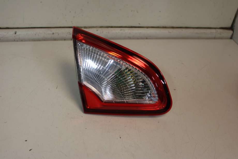Baklykt venstre indre til Nissan Qashqai, 2010-2014 (Type I, Fase 2)  (NISSAN|26555BR01A)