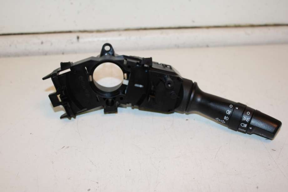 Bryter blink til Kia Soul 2014-2019 (Type II) (KIA|93410 3S631|)
