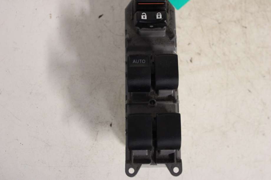 Bryter ruteheis til Toyota RAV4 2009-2013 (Type III, Fase 2)  (TOYOTA|8482012520|)