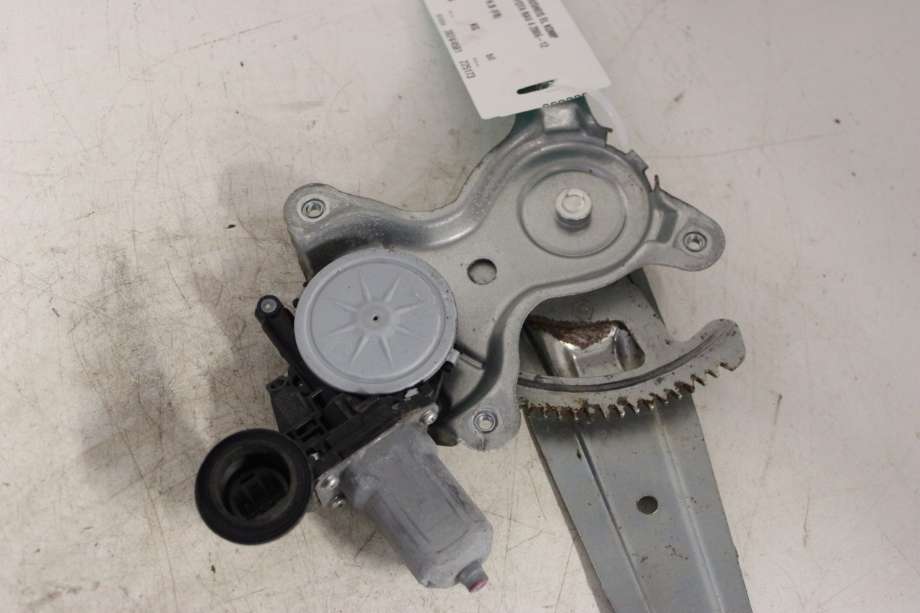 Ruteheis høyre bak til Toyota RAV4 2009-2013 (Type III, Fase 2)  (TOYOTA|6980342040|)