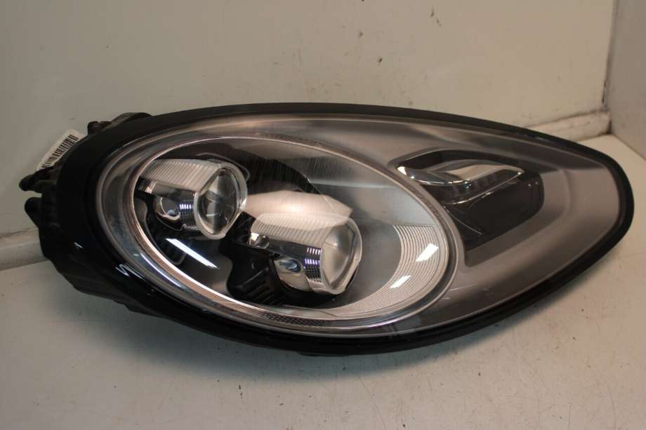 Frontlykt høyre halogen til Porsche Panamera 2009-2017 (Type I) (970) (970) (PORSCHE|970 631 172 54|)