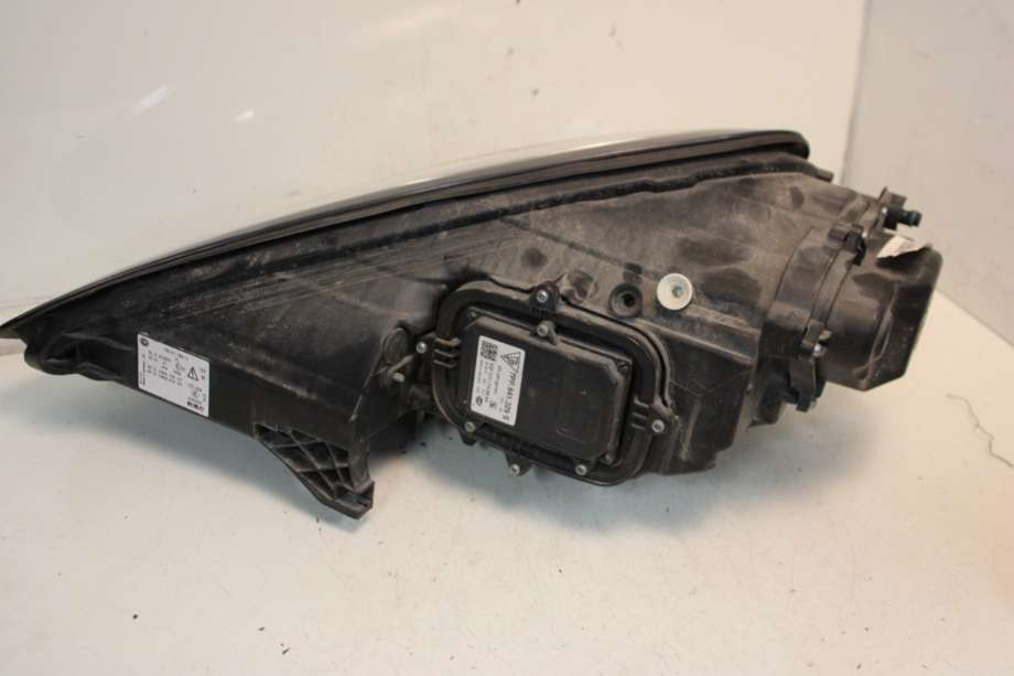 Frontlykt høyre halogen til Porsche Panamera 2009-2017 (Type I) (970) (970) (PORSCHE|970 631 172 54|)