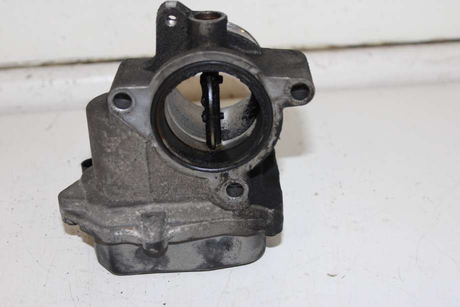Spjeldhus til VW Passat 2011-2015 (B7) (B7) (VOLKSWAGEN|03L 128 063 AD|)