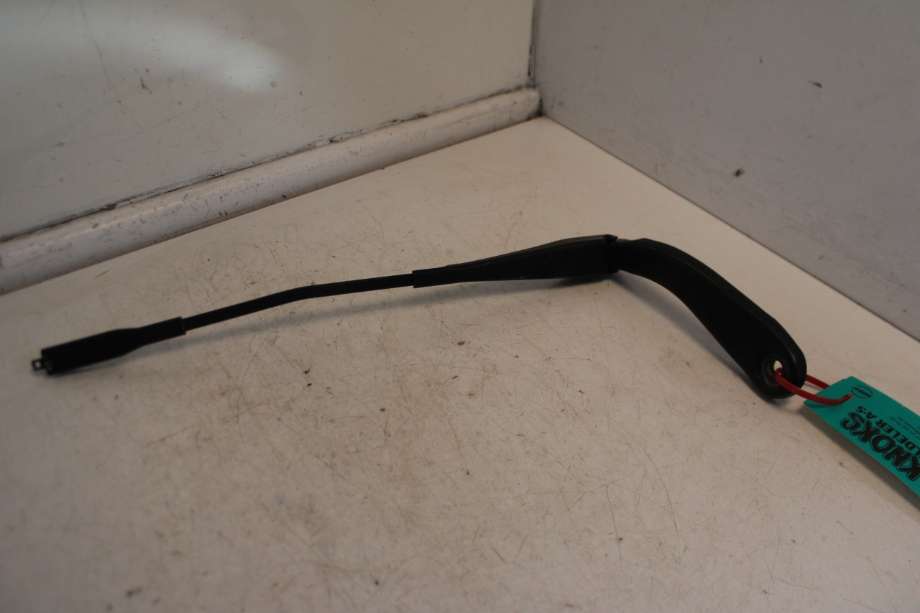 Viskerarmer frontrute til BMW 3-Serie 2012-2018 (F30/F31/F34) (F30/F31/F34) (BMW|61 61 9 465 070|)