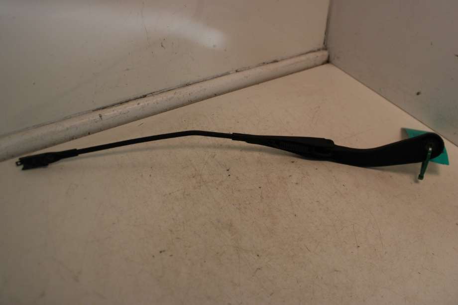 Viskerarmer frontrute til BMW 3-Serie 2012-2018 (F30/F31/F34) (F30/F31/F34) (BMW|61 61 9 465 075|)