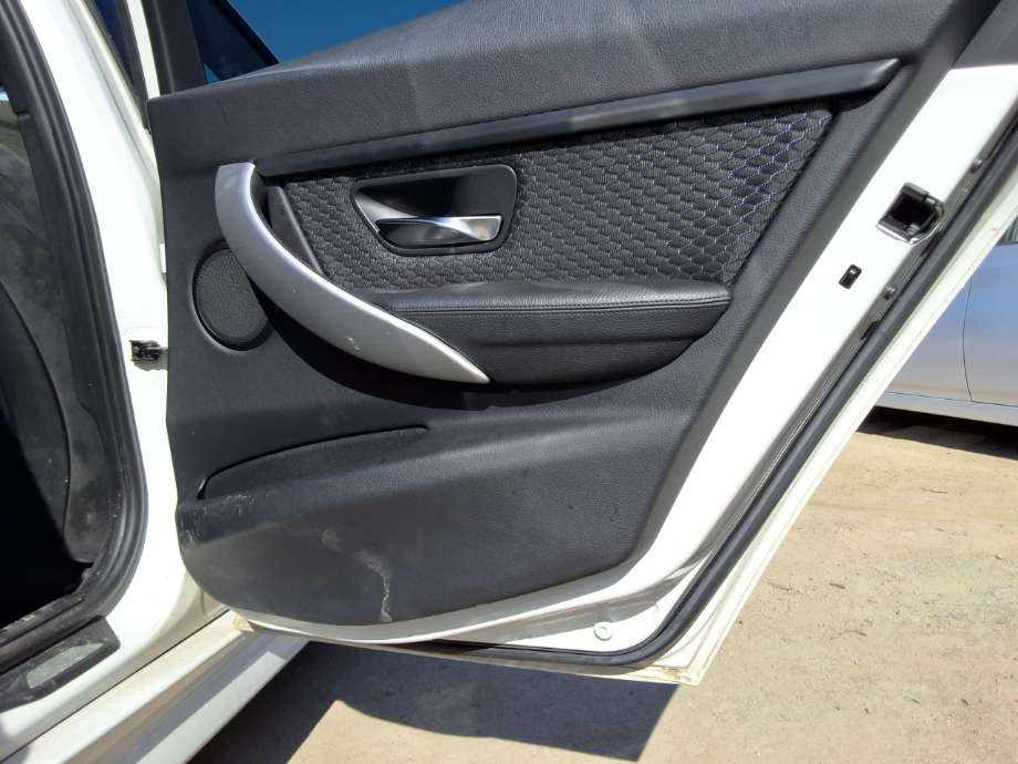 Dør høyre bak til BMW 3-Serie 2012-2018 (F30/F31/F34) (F30/F31/F34) (BMW|41 00 7 298 525|41 00 9 628 765|)