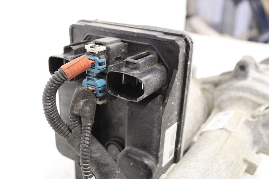Tannstang elektrisk til Tesla Model 3 2018-2023 (Fase 1)  (TESLA|1044831-00-F|)