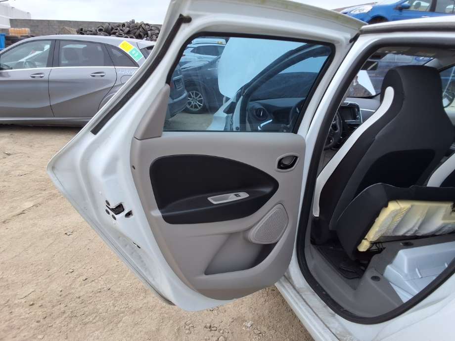 Dør venstre bak til Renault Zoe 2013-2019 (Fase 1)  (RENAULT|821013444R|821011380R|)
