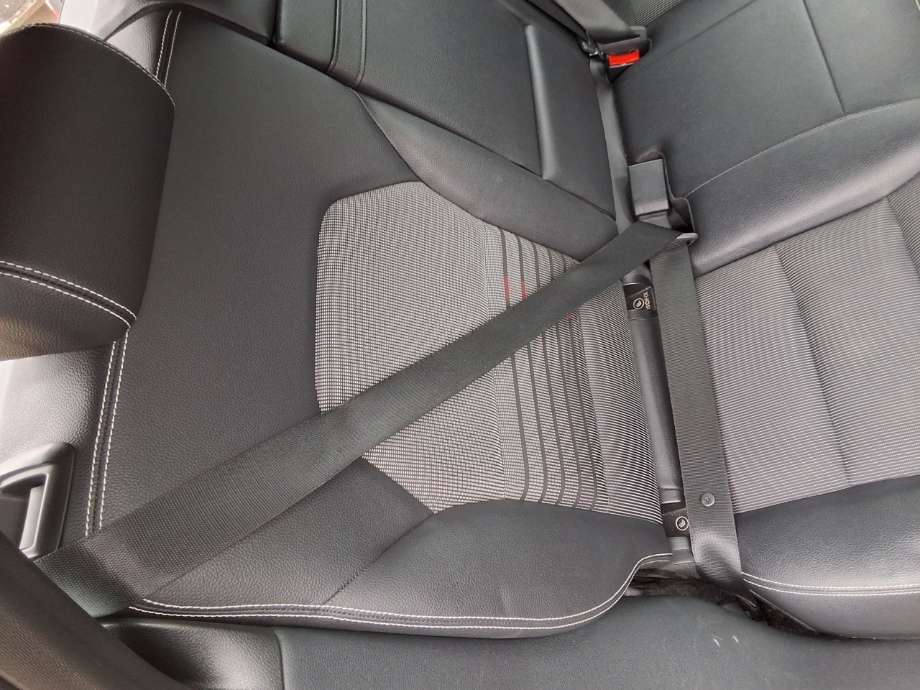 Sikkerhetsbelte bak høyre til Mercedes B-Klasse 2011-2018 (W246) (W246) (MERCEDES|A 246 860 01 00|)