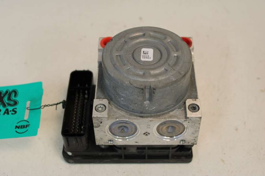 ABS sentral til VW Passat 2015-2019 (Fase 1) (B8) (B8) (VOLKSWAGEN|5Q0 614 517 BL|)