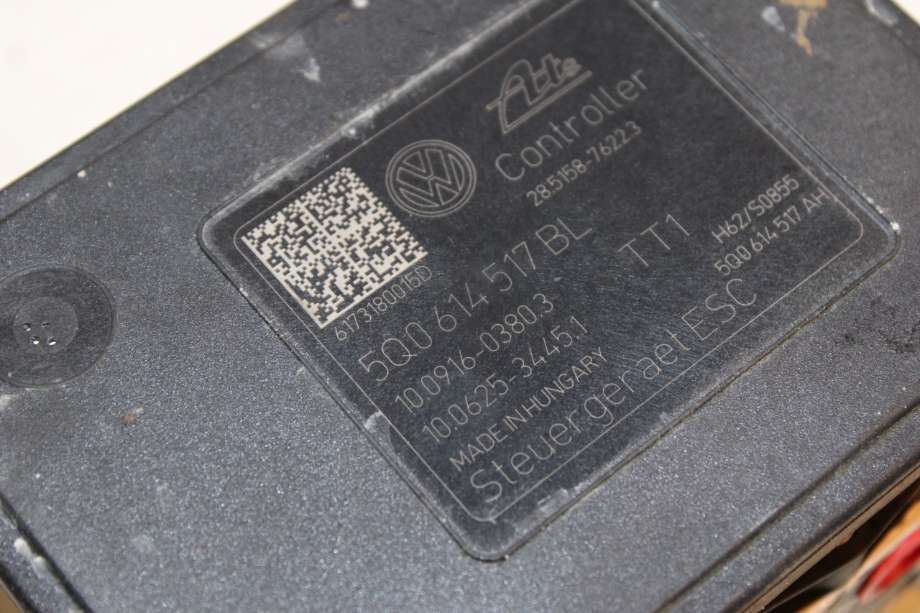 ABS sentral til VW Passat 2015-2019 (Fase 1) (B8) (B8) (VOLKSWAGEN|5Q0 614 517 BL|)