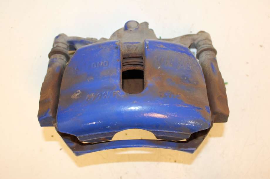 Bremsecaliper høyre foran til VW Passat 2015-2019 (Fase 1) (B8) (B8) (VOLKSWAGEN|5G0 615 124 E|)