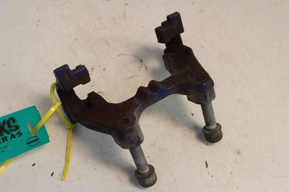 Bremsecaliper brakett til VW Passat 2015-2019 (Fase 1) (B8) (B8) (VOLKSWAGEN|5G0 615 425|)