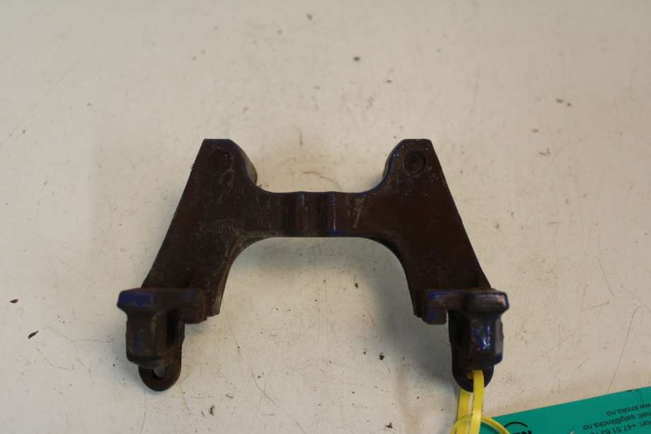 Bremsecaliper brakett til VW Passat 2015-2019 (Fase 1) (B8) (B8) (VOLKSWAGEN|5G0 615 425|)