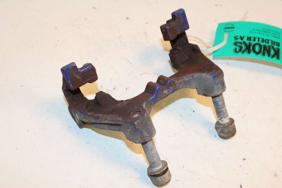 Bremsecaliper brakett til VW Passat 2015-2019 (Fase 1) (B8) (B8) (VOLKSWAGEN|5G0 615 425|)