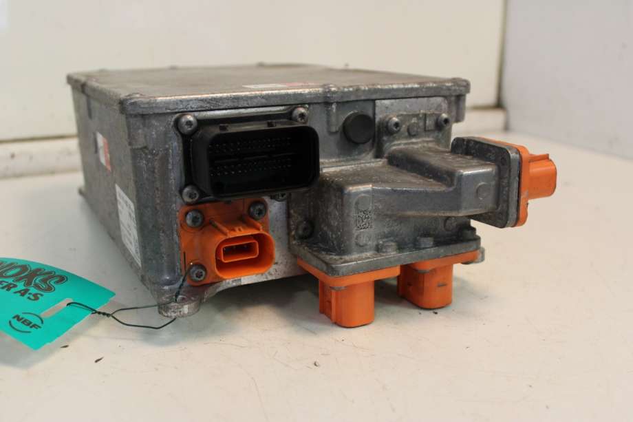 Batterilader (OBC - On Board Charger) til VW Passat 2015-2019 (Fase 1) (B8) (B8) (VOLKSWAGEN|5QE 915 682 BG|)