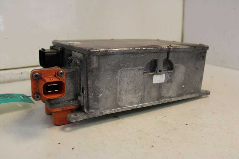 Batterilader (OBC - On Board Charger) til VW Passat 2015-2019 (Fase 1) (B8) (B8) (VOLKSWAGEN|5QE 915 682 BG|)