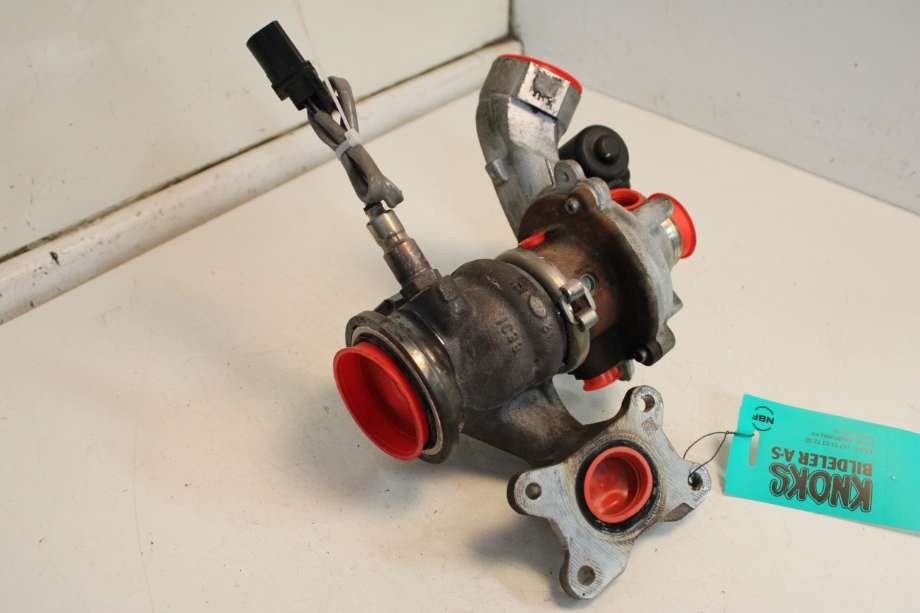 Turbo til VW Passat 2015-2019 (Fase 1) (B8) (B8) (VOLKSWAGEN|04E 145 874 B|)