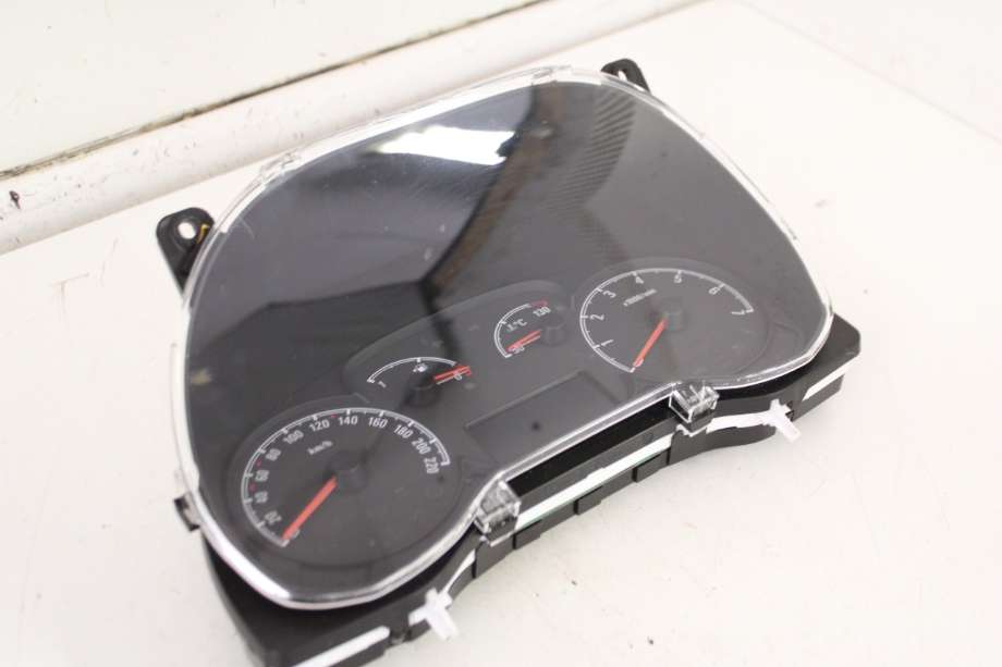 Instrumentpanel til Opel Combo D 2012-2018 (OPEL|95525096|)