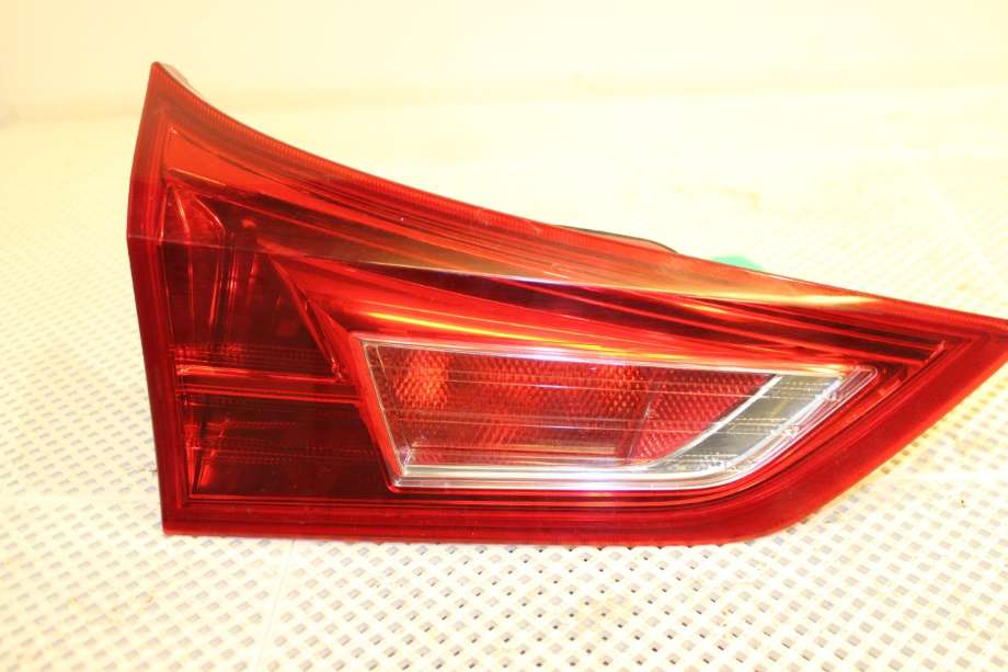 Baklykt venstre indre til Toyota Auris 2013-2015 (Type II, Fase 1)  (TOYOTA|8159102490|)