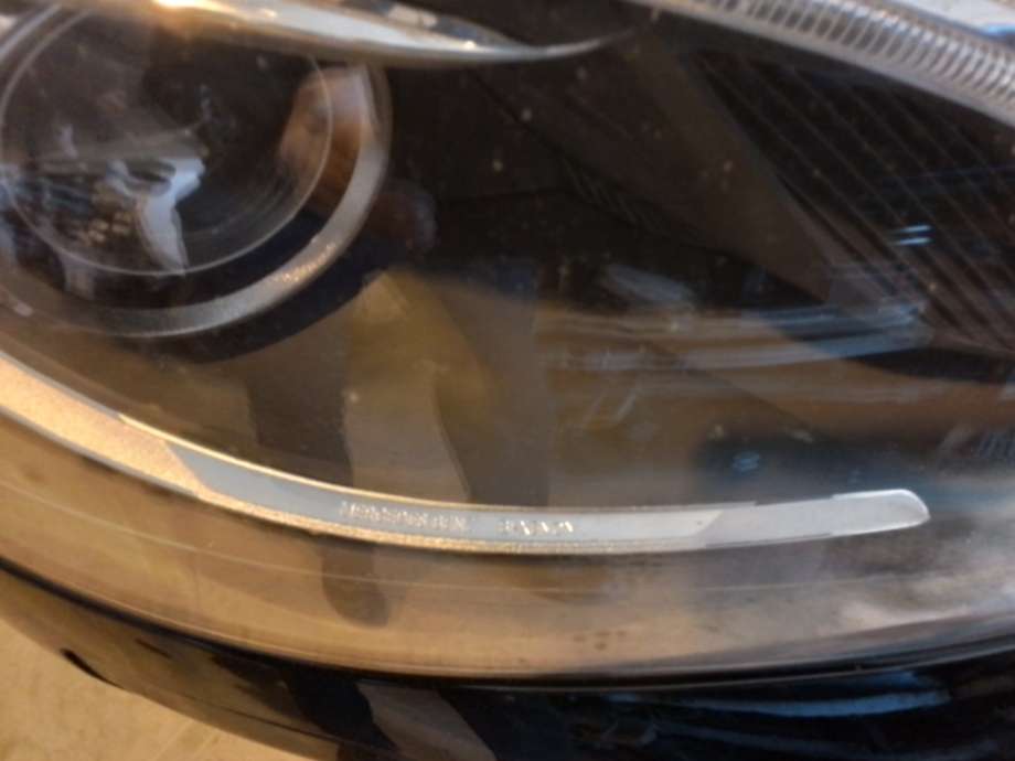 Frontlykt høyre halogen til Mercedes B-Klasse 2011-2018 (W246) (W246) (MERCEDES|A 000 826 06 00|)