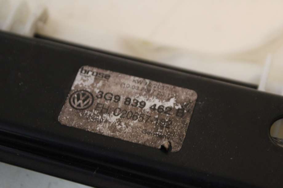 Ruteheis til VW Passat 2015-2019 (Fase 1) (B8) (B8) (VOLKSWAGEN|3G9 839 462 B|)
