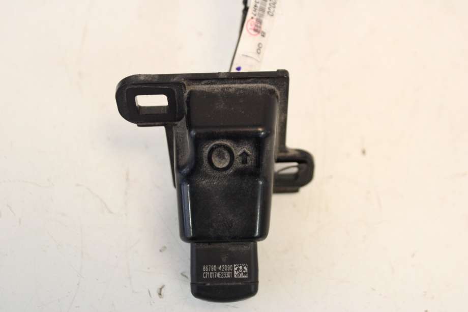 Kamera til Toyota RAV4 2016-2019 (Type IV, Fase 2)  (TOYOTA|8679042090|)