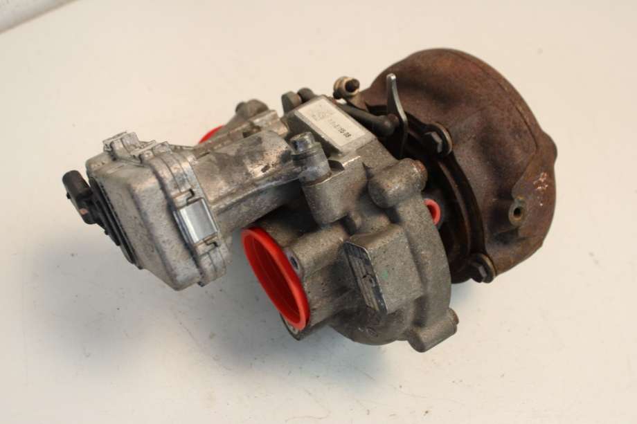 Turbo til BMW X5 2007-2013 (E70) (E70) (BMW|11 65 7 808 361|)
