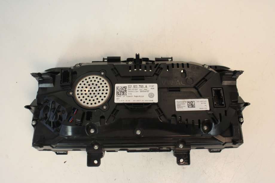 Instrumentpanel til VW e-Golf 2017-2020 (Fase 2)  (VOLKSWAGEN|5G1 920 795 A|)