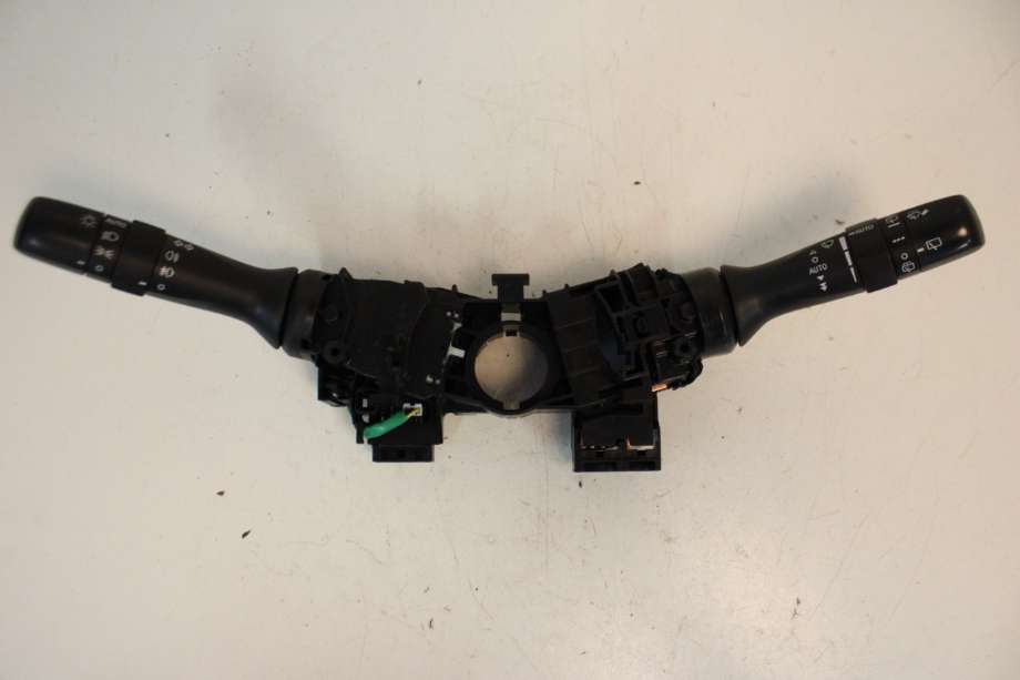 Bryter combi til Toyota Yaris, 2014-2020 (Type III, Fase 2)  (TOYOTA|841400D310)