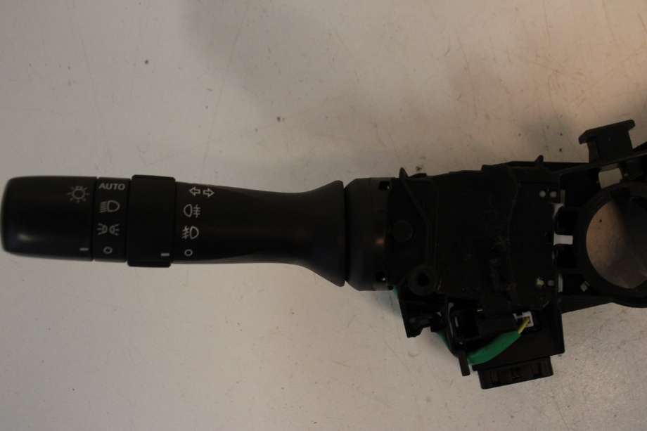 Bryter combi til Toyota Yaris 2014-2020 (Type III, Fase 2) (TOYOTA|841400D310|)