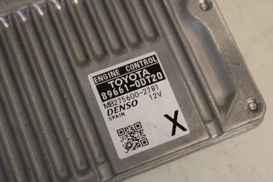 Styreenhet motor til Toyota Yaris 2014-2020 (Type III, Fase 2)  (TOYOTA|896610DT20|)