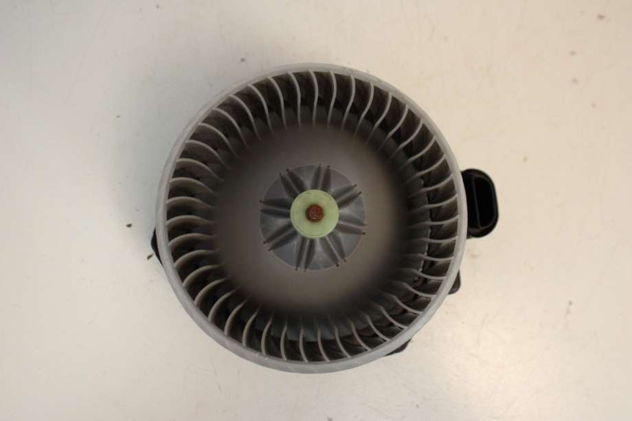 Varmeapparat motor til Toyota Yaris 2014-2020 (Type III, Fase 2)  (TOYOTA|G923052040|G923052020|)