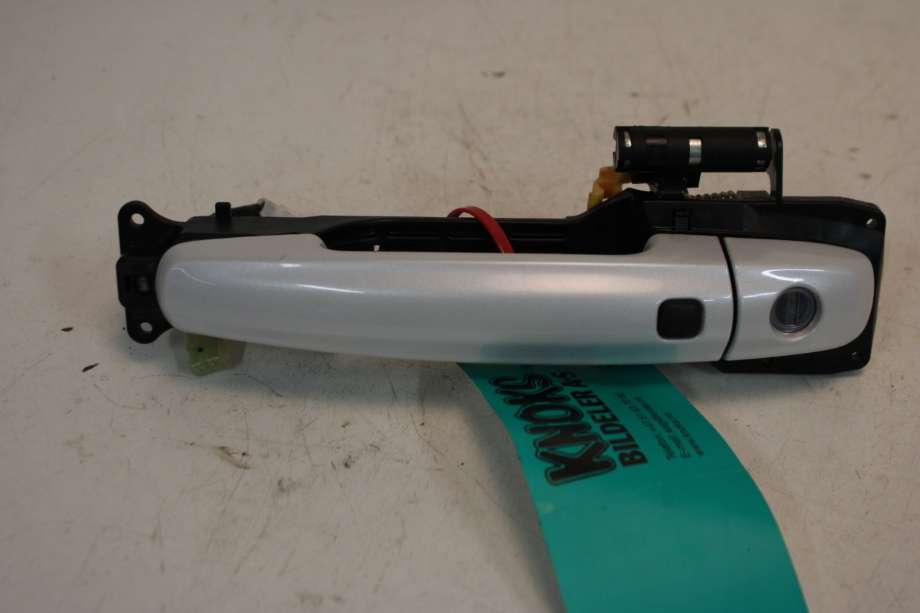 Dørhåndtak utv venstre foran til Suzuki SX4 S-CROSS 2013-->> (Type II) (SUZUKI|82821-63J10|82810-57810|)
