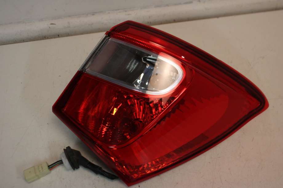 Baklykt høyre til Suzuki SX4 S-CROSS 2013-->> (Type II) (SUZUKI|35650-61M10|)