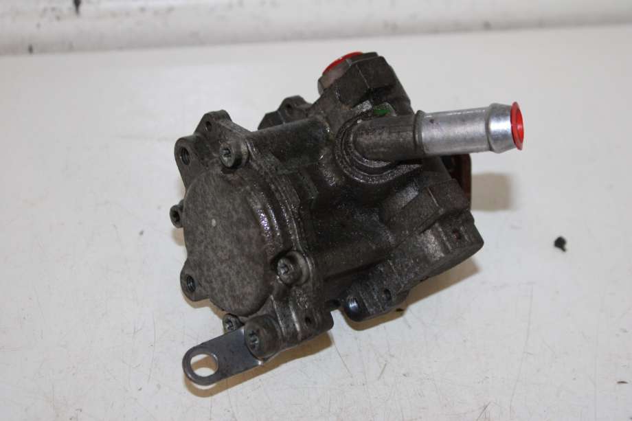 Servo pumpe mekanisk til BMW X1 2009-2015 (E84) (E84) (BMW|32 41 6 867 534|)