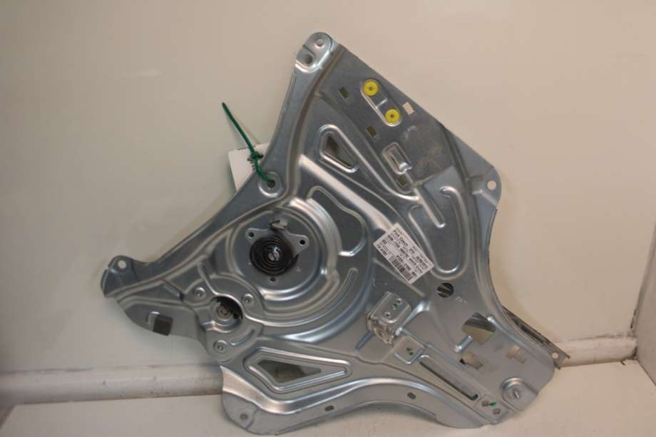 Ruteheis til Hyundai Ix35 2010-2015 (HYUNDAI|82402 2Y000|)