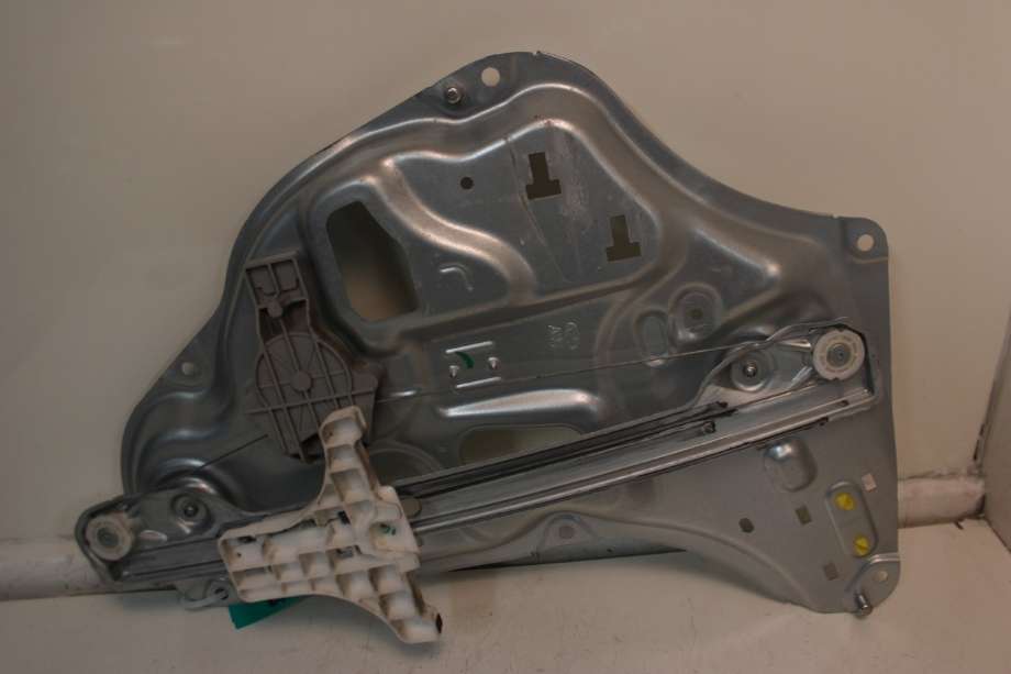 Ruteheis til Hyundai Ix35 2010-2015  (HYUNDAI|83402 2Y000|)