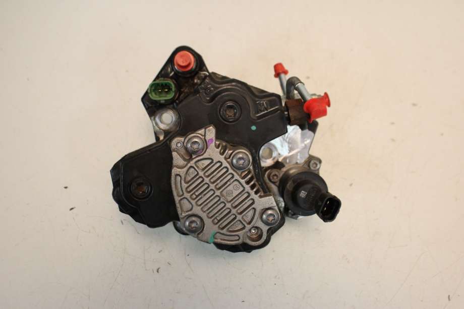Dieselpumpe til Toyota Auris 2013-2015 (Type II, Fase 1) (TOYOTA|221000W010|)