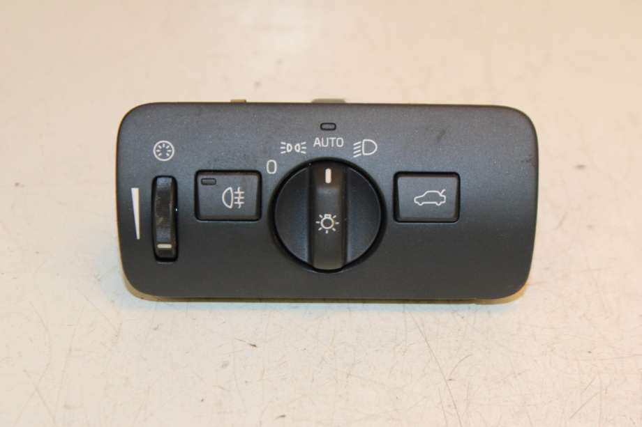Bryter lys til Volvo V40, 2012-2019  (VOLVO|31443831)