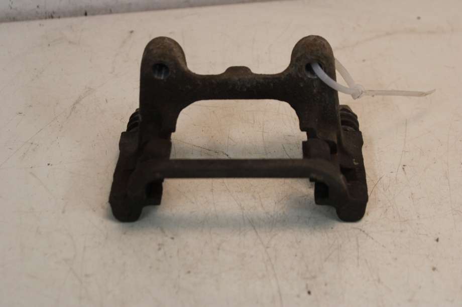 Bremsecaliper brakett til VW Caddy, 2015-2020 (Type III, Fase 3)  (VOLKSWAGEN|)